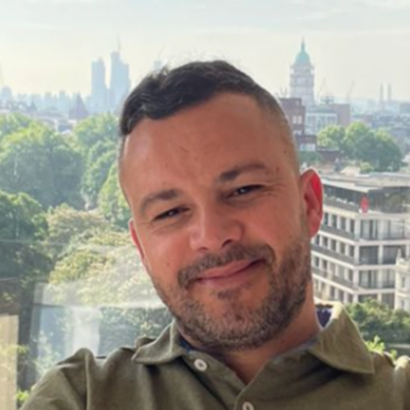 Photo de profil pour le VTC Cimou driver à Le Kremlin-Bicêtre