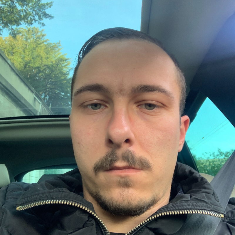 Photo de profil pour le VTC Mg driver prestige et luxury à Pontpoint