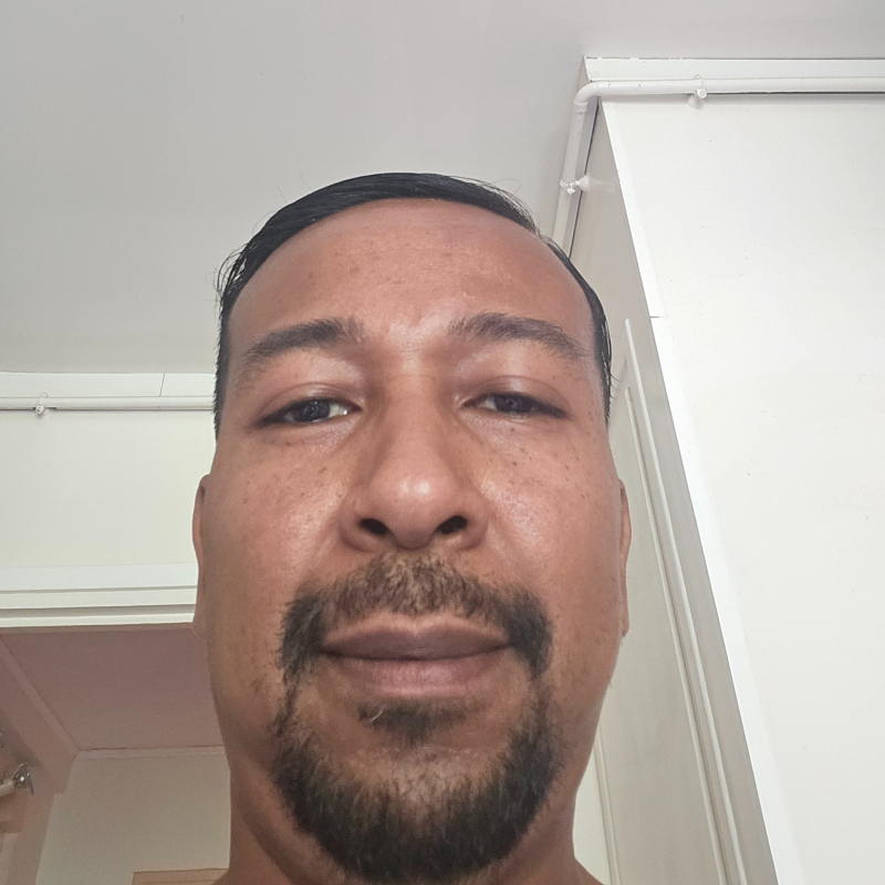 Photo de profil pour le VTC Rajosaria Solomon à 91570 Bièvres, France