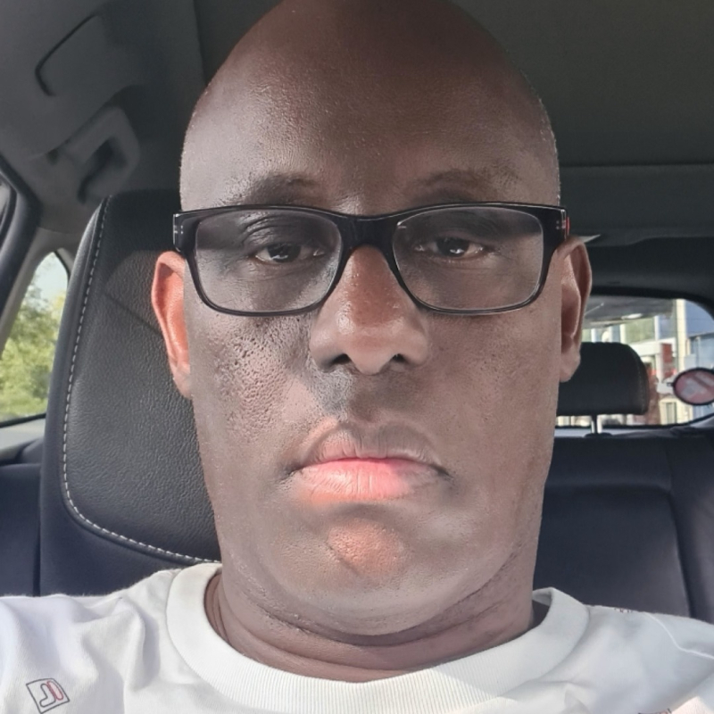 Photo de profil pour le VTC DA TRANSPORT à 92130 Issy-les-Moulineaux, France